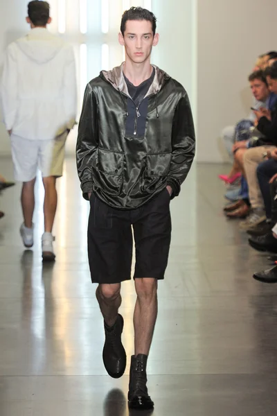 Look 24